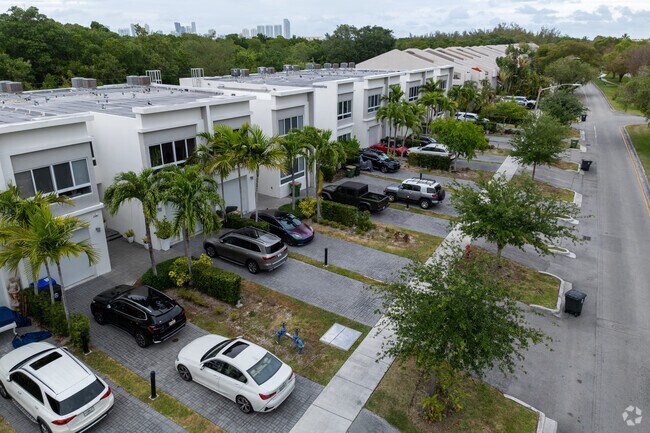2451 NE 135th St - ParcView Villas