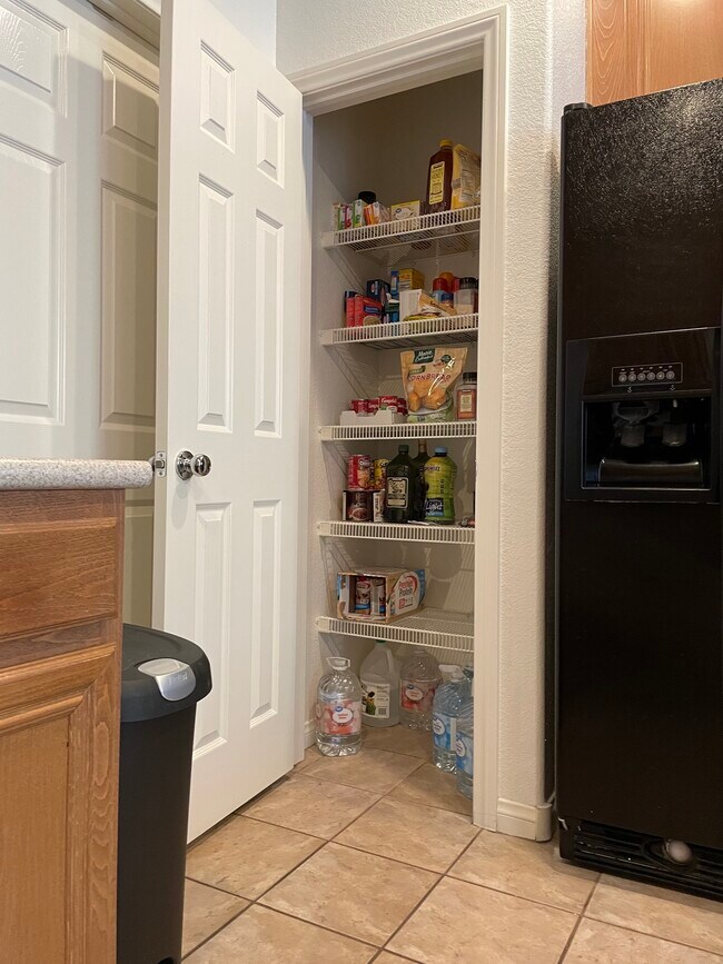 Kitchen Pantry - 3912 Sweet Pine St