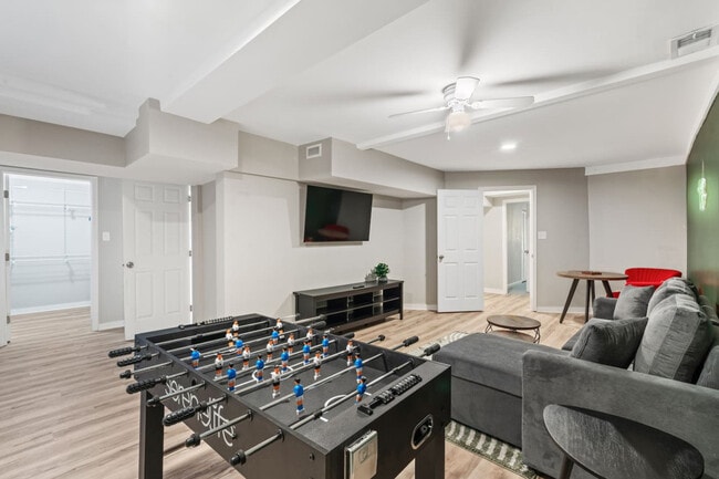 Building Photo - 1618 Cooper Lake Rd SE