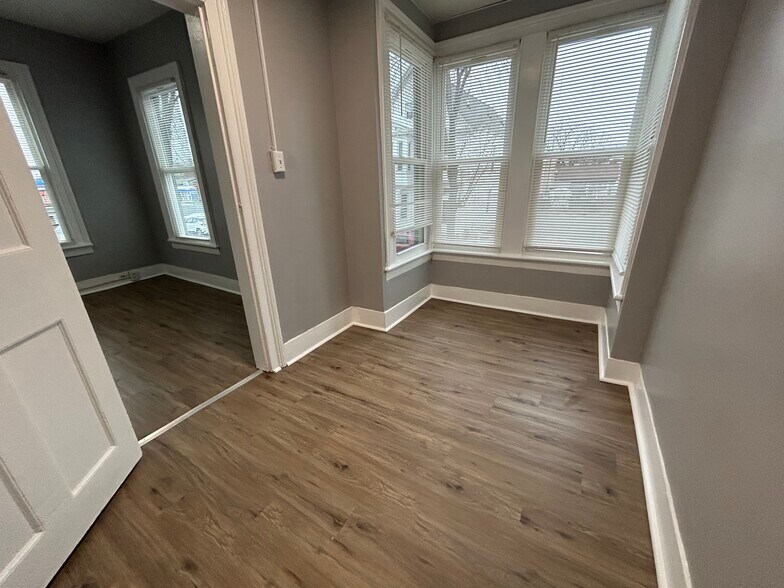 Building Photo - 24 4th St