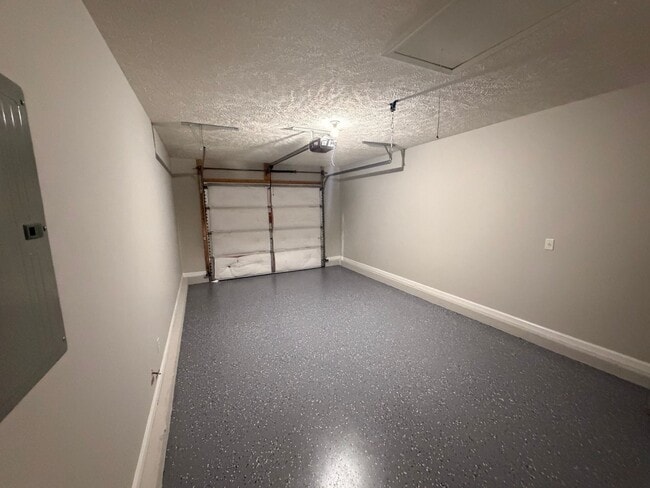 Building Photo - Nice 3 BR 2 Bath Available Now in Murfreesboro!