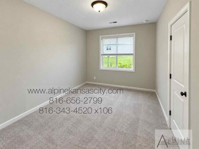 Building Photo - Beautiful Home