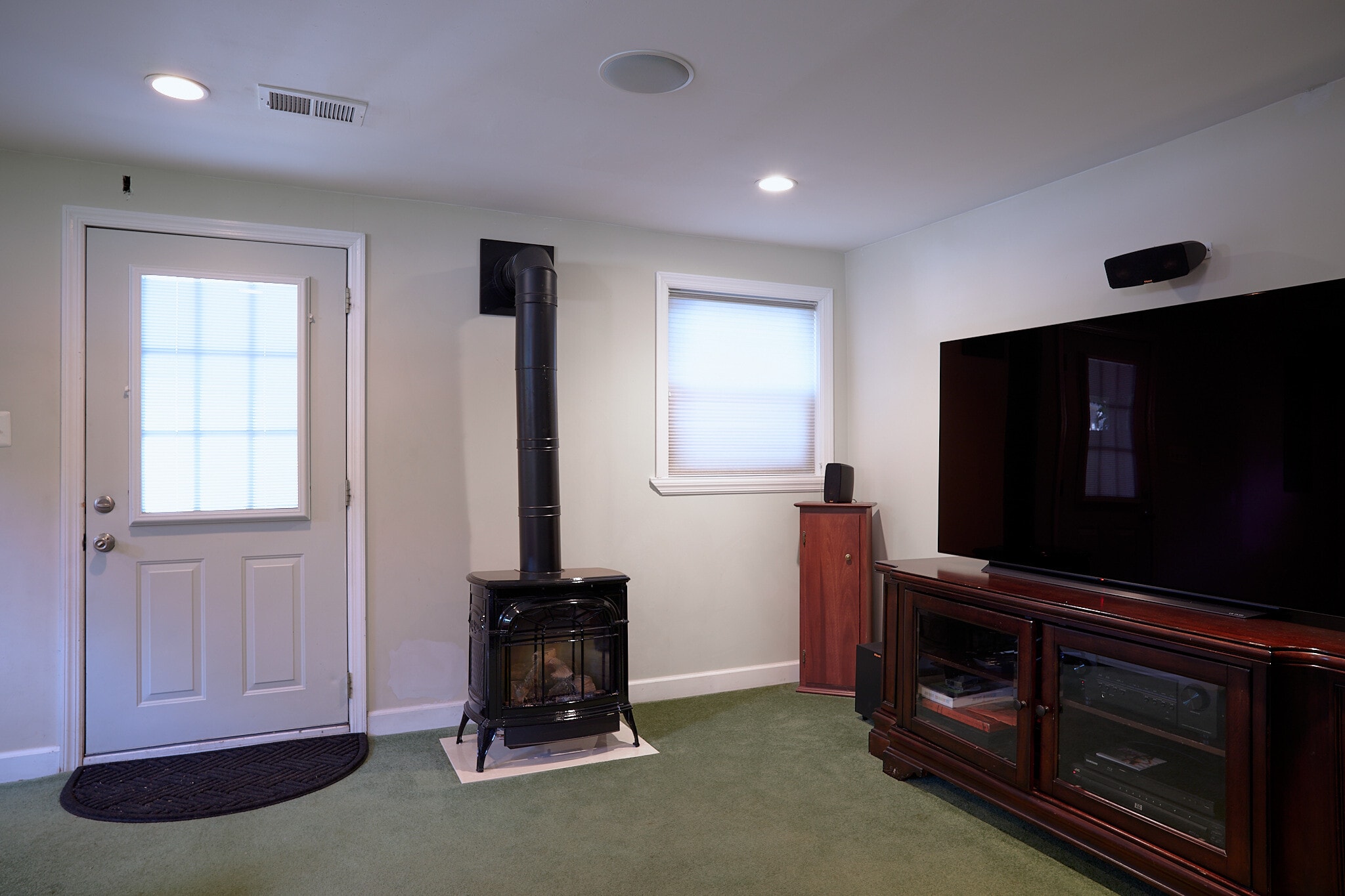 Lower Level - 5936 3rd St N