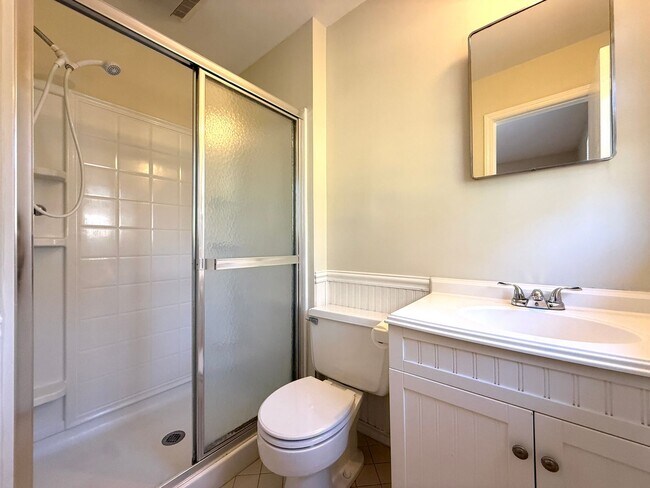 Building Photo - 2841 Deerwood Dr