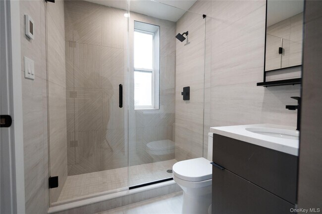 Building Photo - 315 W Broadway