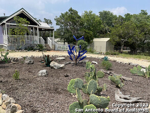 Building Photo - 517 Timberdell Dr