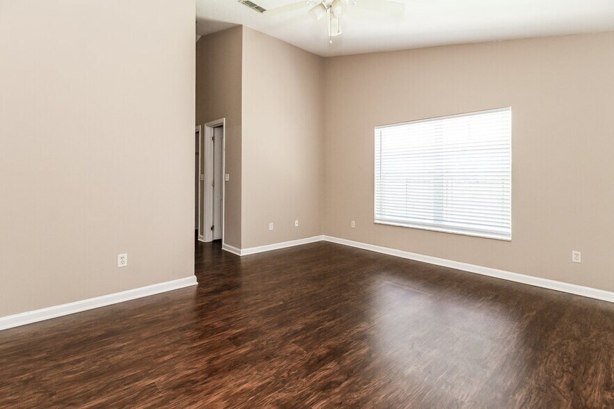 Building Photo - 3048 Merlot Way