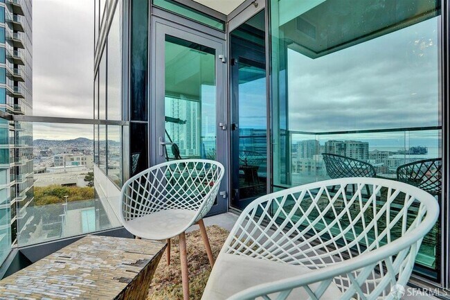 Building Photo - 401 Harrison St