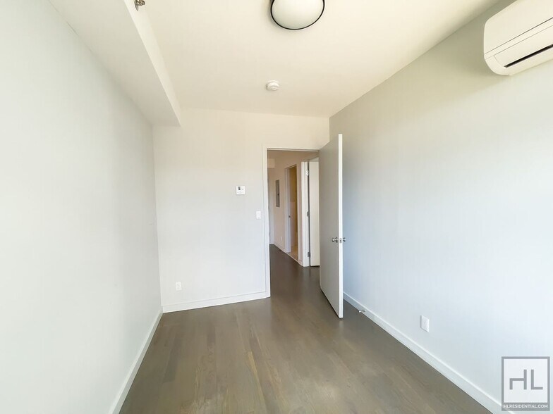 Building Photo - Bushwick Avenue / Spacious 2-Bed, 1-Bath /...
