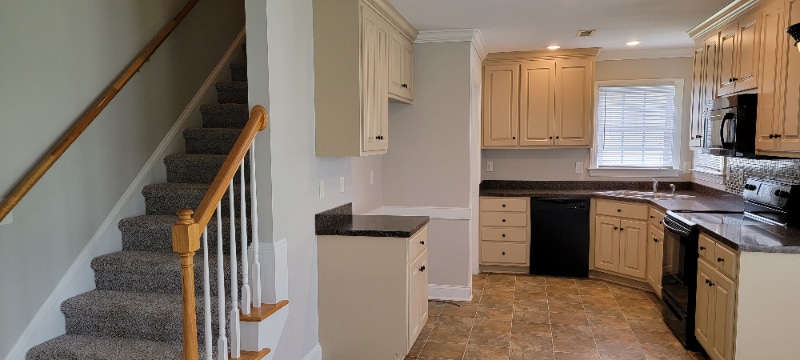 Building Photo - 329 Lafollette Dr