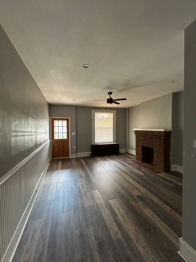 Building Photo - 5527 Ridge Ave