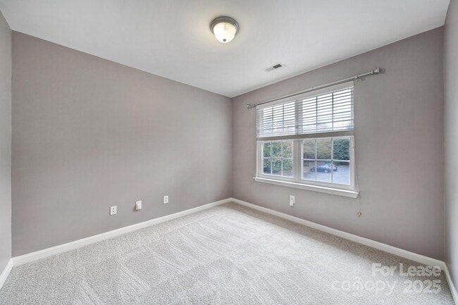 Building Photo - 5037 Sunset Ridge Ct