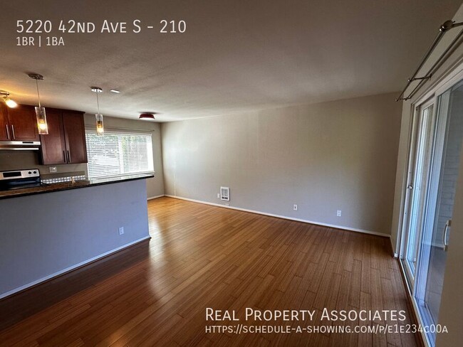 Building Photo - 5220 42nd Ave S