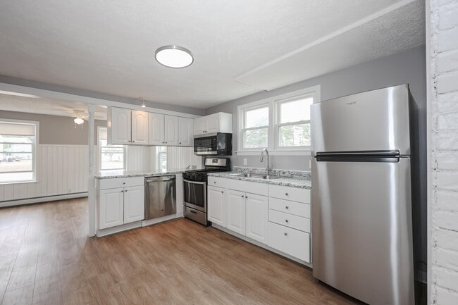 Building Photo - 2 Gamache Rd