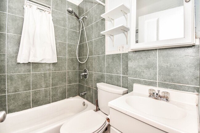 Building Photo - 86 Edwards St