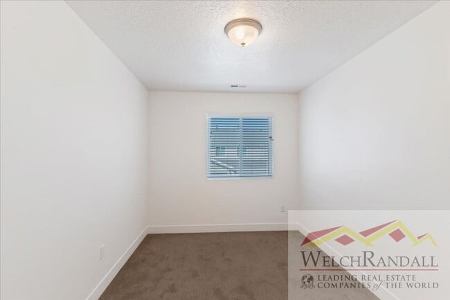 Building Photo - Shady Brook Townhomes