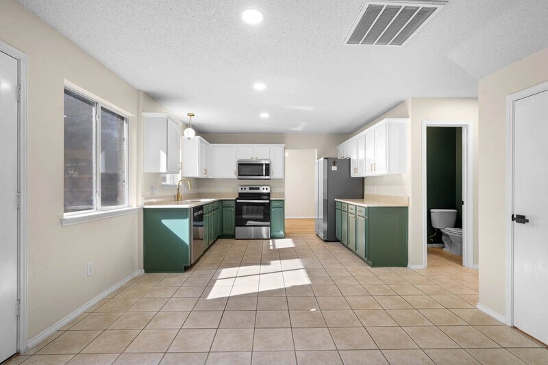 Building Photo - 432 Ponderosa Trail