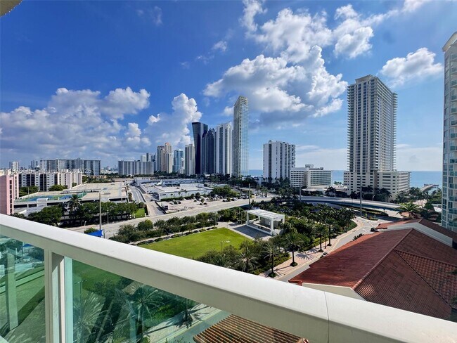 Building Photo - 200 Sunny Isles Blvd