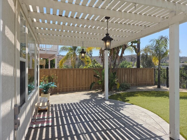 Building Photo - Gorgeous Upgraded Sabre Springs Home