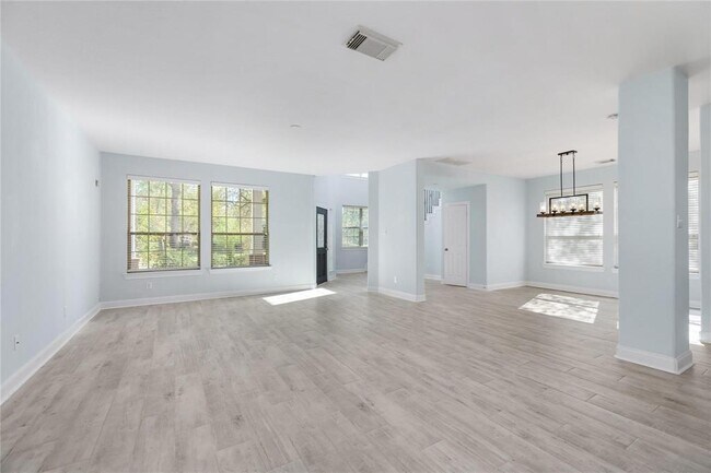 Building Photo - 90 Panterra Way