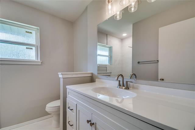 Building Photo - 9036 Clearwater Dr