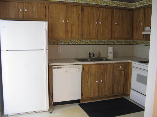 Building Photo - Parkwoods 5576-4