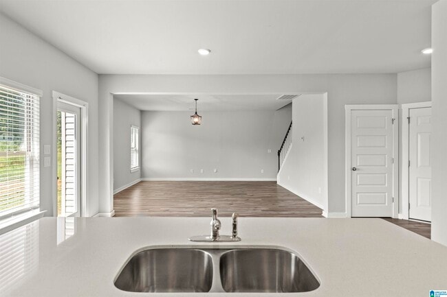 Building Photo - 212 Cotton Bayou Dr