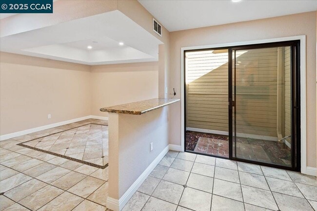 Building Photo - 1156 Tiffany Ln