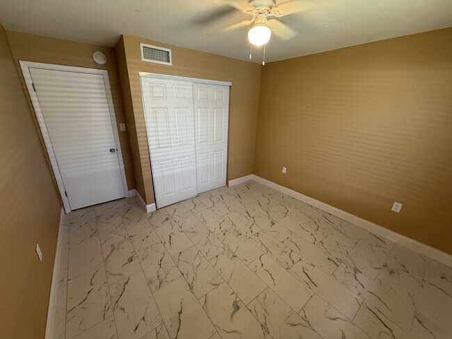 Building Photo - 21280 Brinson Ave