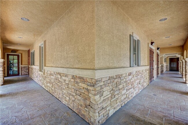 Building Photo - 7256 Sterling Rock Ave