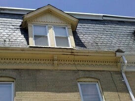 Building Photo - 527 Walnut St