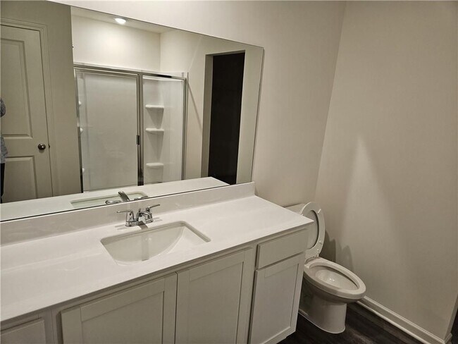 Building Photo - 326 Silverton Dr
