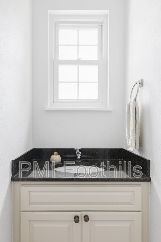 Building Photo - 6982 Estes Dr