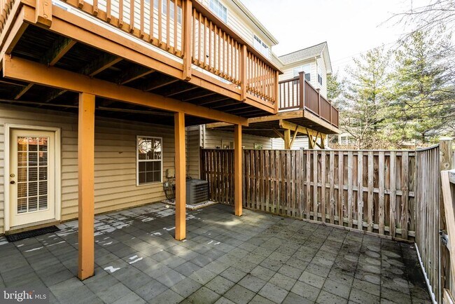 Building Photo - 2507 James Maury Dr