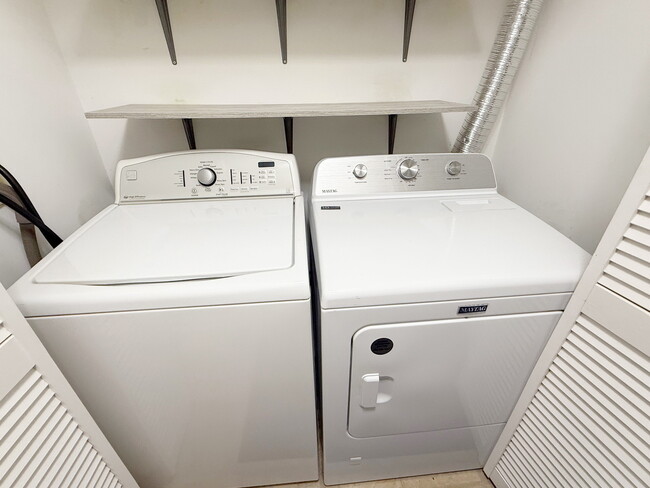 Building Photo - 223 Butternut Ln