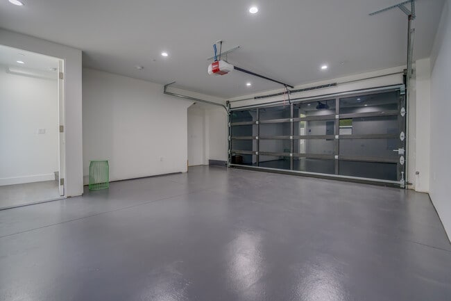 Building Photo - 4422 Riley Dr