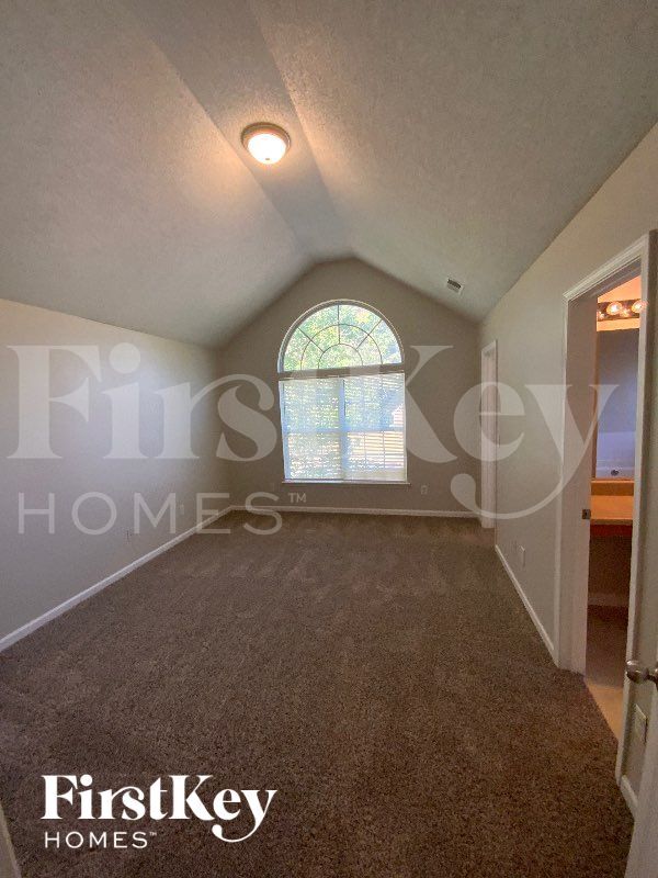 Building Photo - 141 Edison Dr