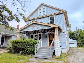 Building Photo - Spacious 3-Bedroom Colonial with Finished ...
