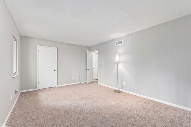 Building Photo - 361 E North St