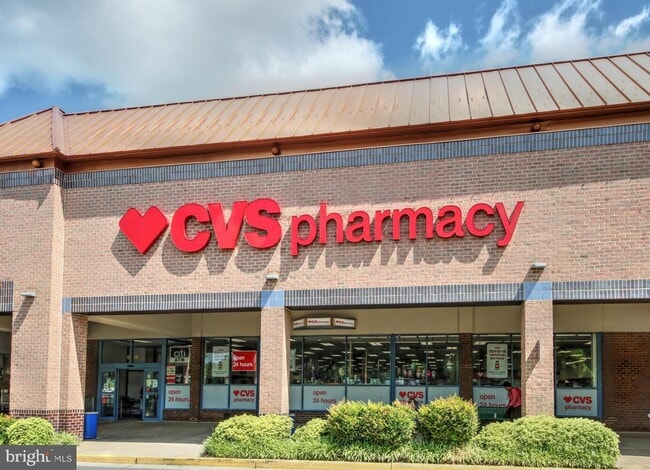 Building Photo - 2904 Kings Chapel Rd