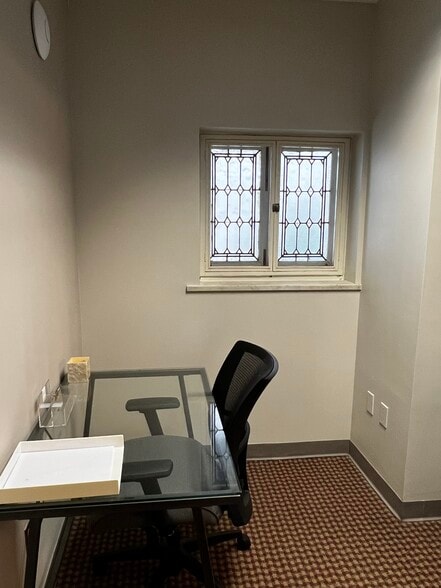 Building Photo - 24 S River St