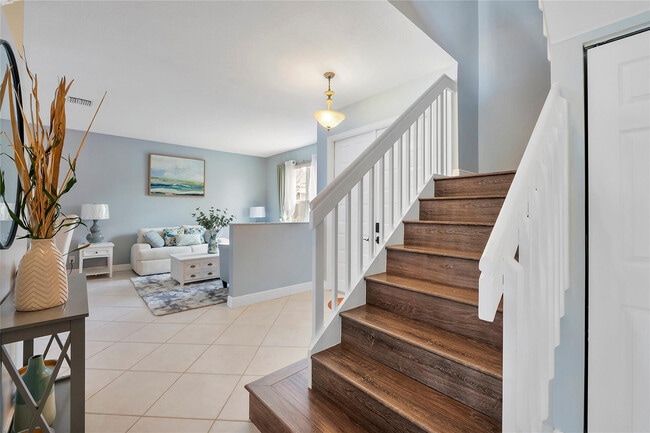 Building Photo - 3527 Chesapeake Cir