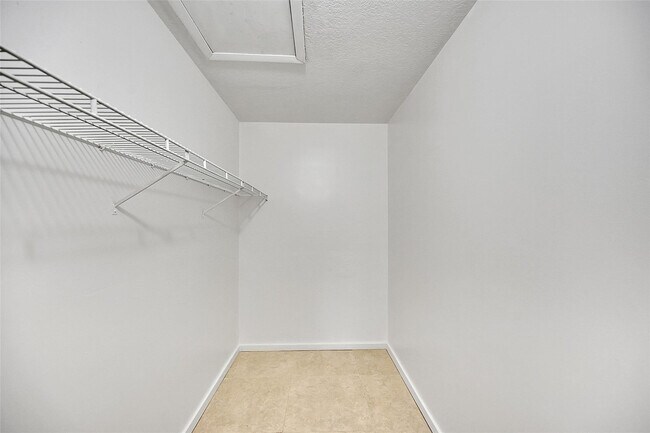 Building Photo - 12244 Royal Palm Blvd