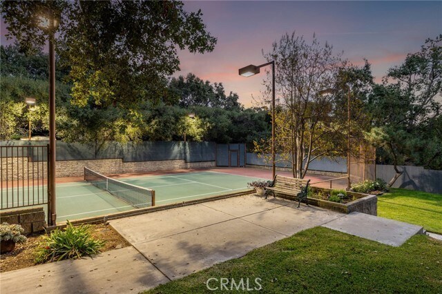 Building Photo - 533 E Sierra Madre Ave