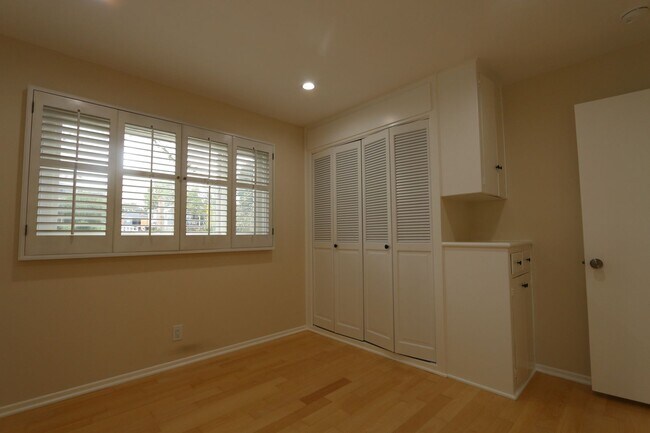 Building Photo - Westchester Home in Kentwood Neighborhood