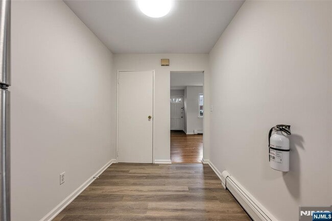 Building Photo - 121 Regency