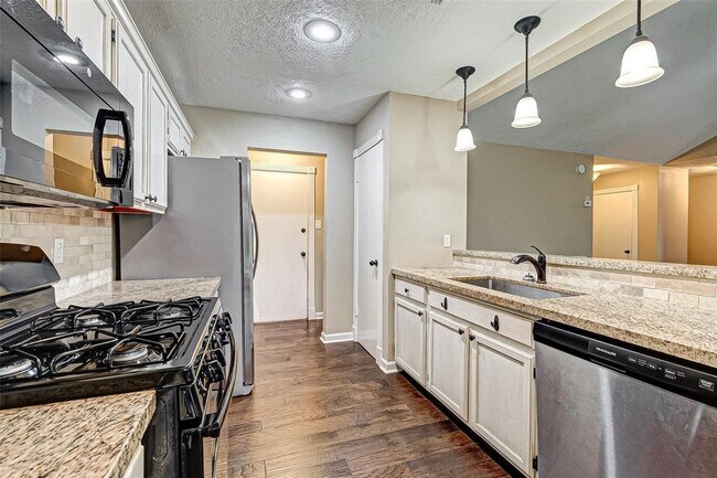 Building Photo - 3915 Stovepipe Ln