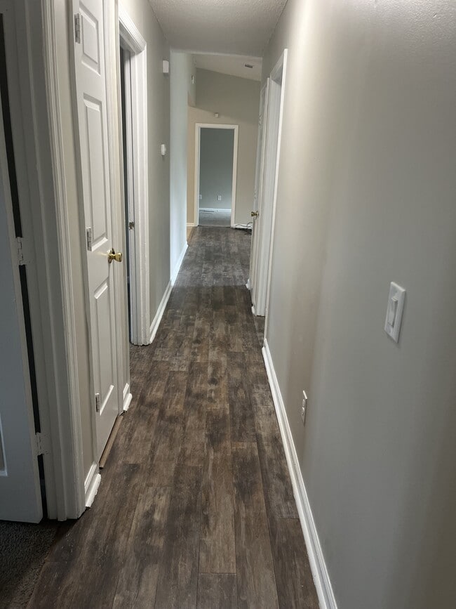 Building Photo - 1016 Farr Ct