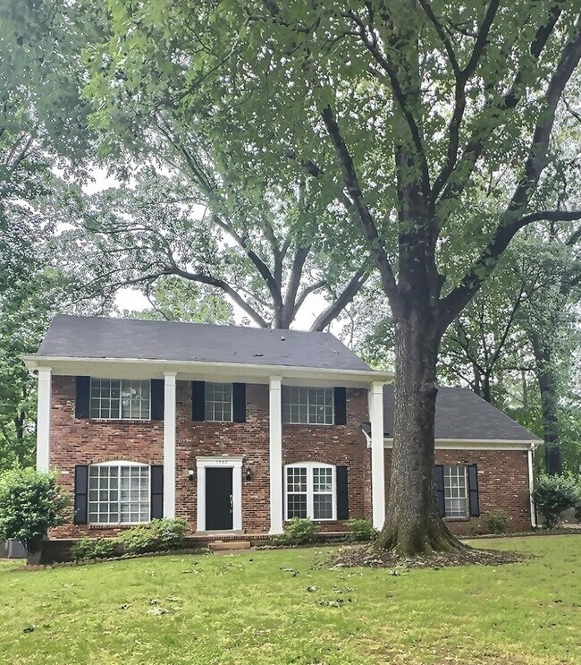 Primary Photo - 1562 Holly Hill Dr