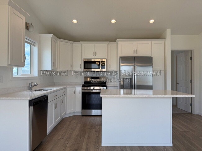 Building Photo - 6767 32nd St S